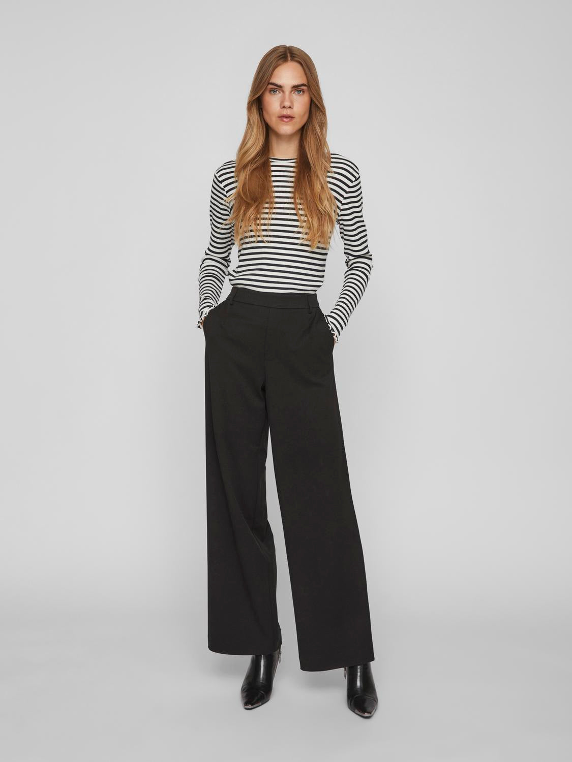 model_shot-front_full